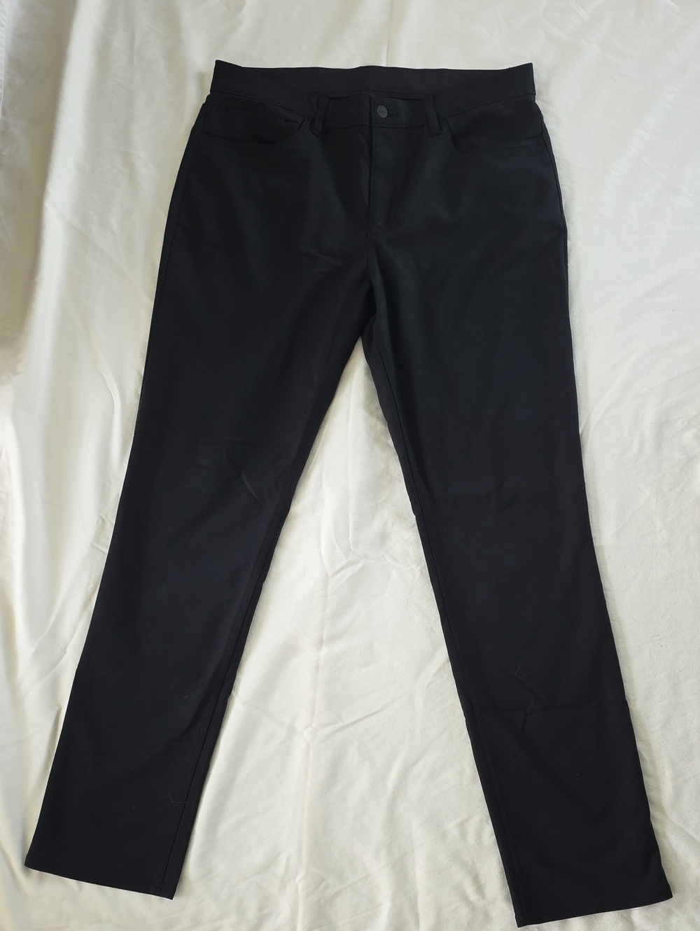 Calvin Klein Men's Slim Pants in Black. Like new. No flaws
